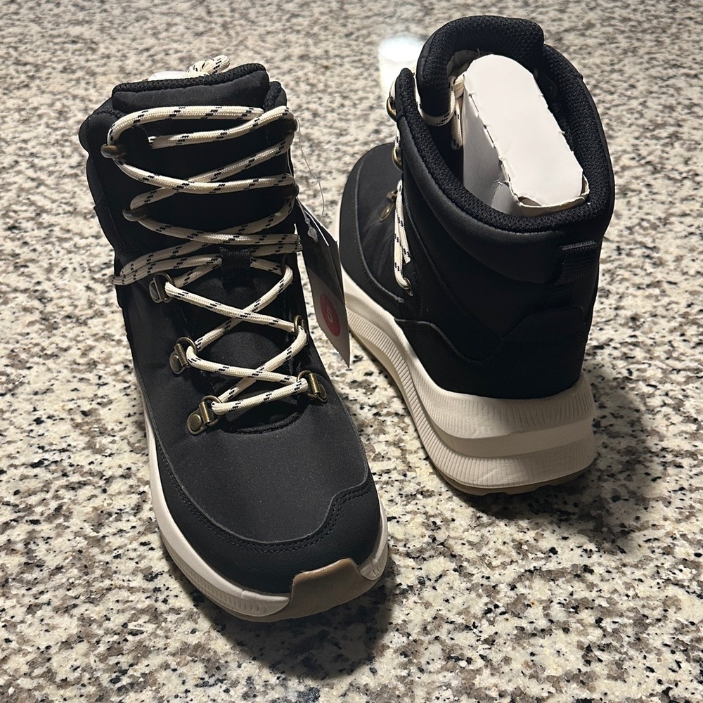 Universal Thread Winter Boots